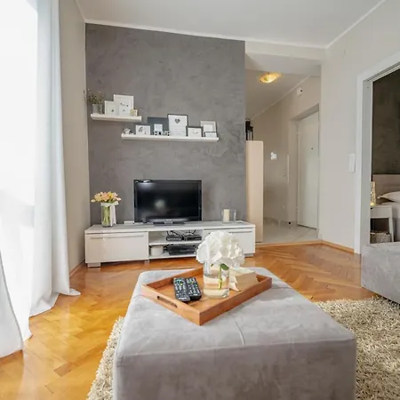 Jakov With Balcony Lejlighed *