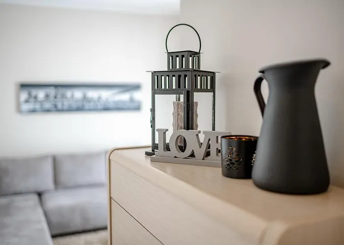 Jakov With Balcony זאדאר