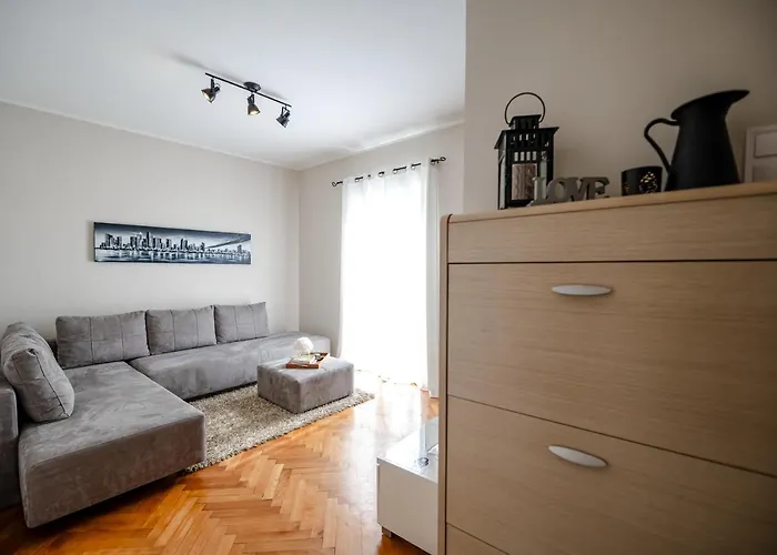 Jakov With Balcony * זאדאר