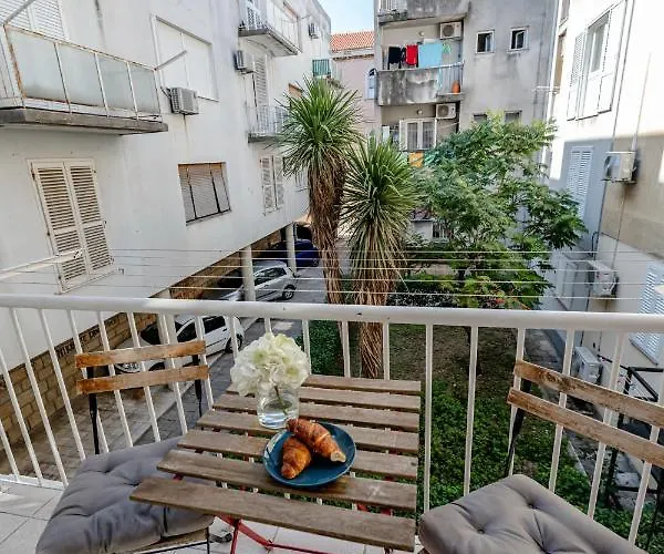 Jakov With Balcony * Zadar