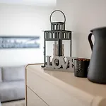 Jakov With Balcony ザダル