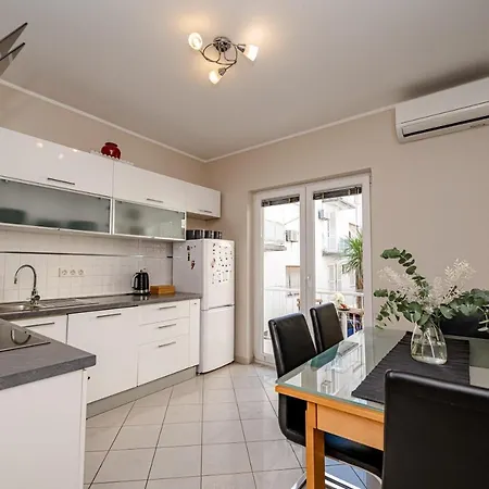 Apartment Jakov With Balcony *